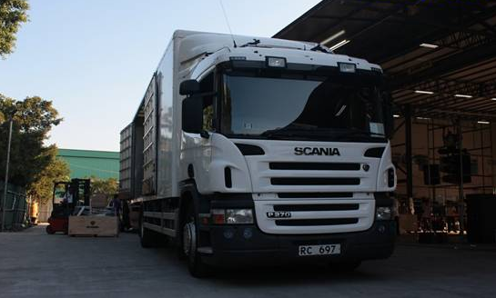 中澳物流平板車,中澳物流吊機(jī)車,中澳物流矮排車,澳門物流運(yùn)輸 中澳物流平板車,中澳物流吊機(jī)車,中澳物流矮排車,澳門物流運(yùn)輸