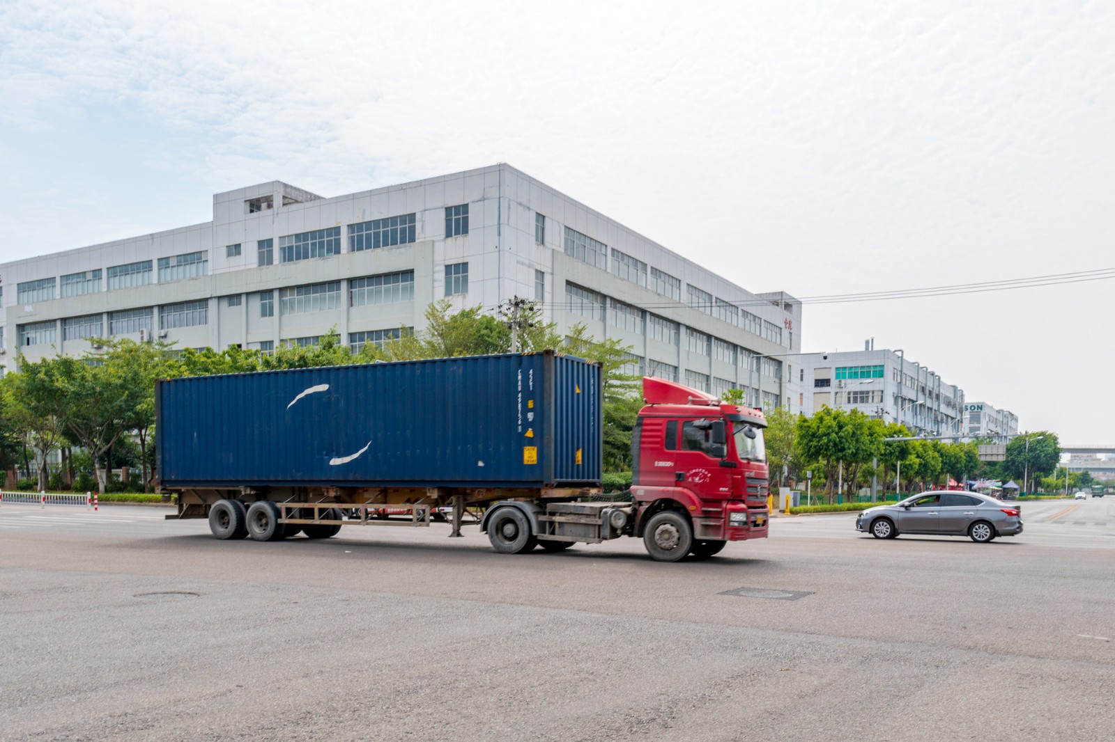 深圳家具發(fā)香港,深圳家具運(yùn)輸?shù)较愀?家具物流到香港